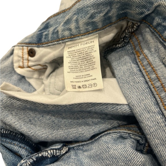 Aritzia Denim Forum Light Blue Distressed High Rise Loose Jeans | Size 26/29L - Picture 13 of 16